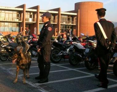 Controlli antidroga dei carabinieri 