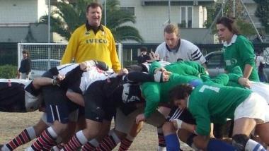 Il pacchetto di mischia dellEmpoli Rugby in azione 