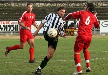 La Massese si prepara alla sfida pi&ugrave; importante della stagione: a Pistoia le zebre vogliono vincere per avvicinarsi alla capolista  