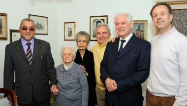 LA CENTENARIA