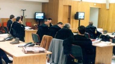 Un’aula di Tribunale Il processo inizierà il 26 aprile