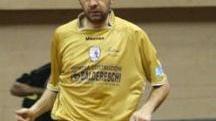 <b>CALCIO/5</b> Dall’alto Borsacchi e Adili, a destra un’azione di gioco
