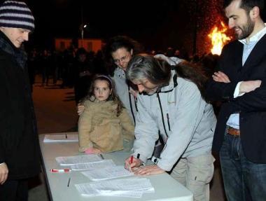 La raccolta di firme per salvare il punto nascita 