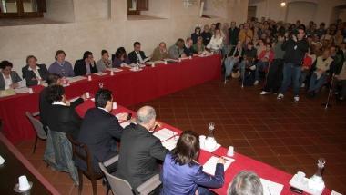 Il consiglio comunale e il sindaco Domenico Lombardi       