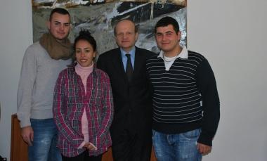 Tre stagisti-studenti dell'Einaudi alla banca della Costa d'Argento