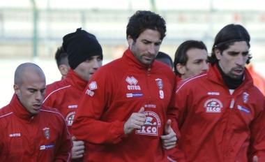 <b>ALLENAMENTO </b>Nando Sforzini al centro del gruppo    