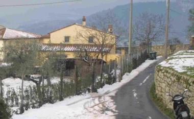 La strada di Canneto bloccata dalla neve    