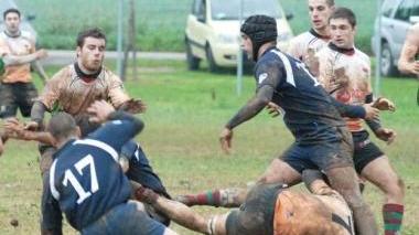 Il Rugby Rufus durante una fase di gioco