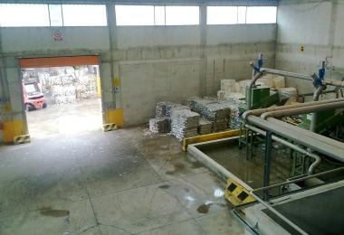 Linterno di Lucart dove viene lavorato il tetrapak 