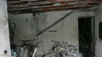 <b>L’INCENDIO.</b> Scoppiato nel garage
