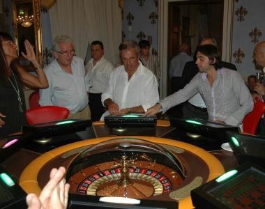 Casinò, Comune e Bakoo ai ferri corti