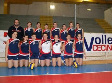 La formazione dellunder 16 della Pallavolo Cecina 