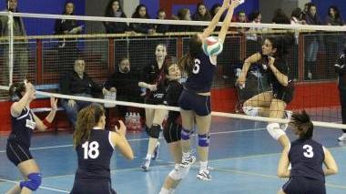Un’azione di gioco delle ragazze del Prato Virtus Carmignano