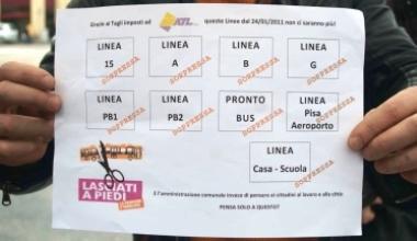 Uno dei volantini distribuiti in via Grande dai lavoratori precari di Atl per protestare contro i tagli al trasporto    