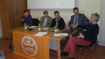 Il tavolo dei candidati