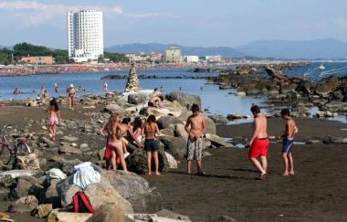 La costa massese allaltezza del Lavello 