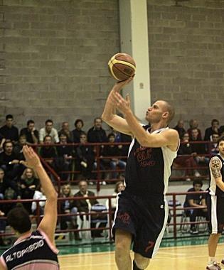 Tiro in posa plastica per Gabriele Niccolai (Sporting 1949) 