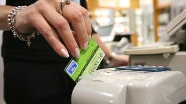 Carte falsificate trovate al giovane nigeriano