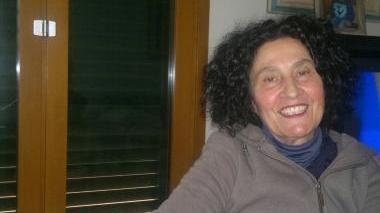 Il famoso dj certaldese Francesco Farfa alla consolle e sopra la madre Anna Maria Teresa Bennini
