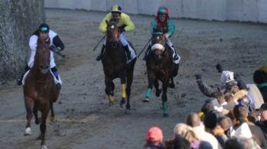 Non è stato assegnato il palio di Buti. Saltata la finale per il buio
