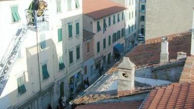 Camini sui tetti: dal riscaldamento i problemi più gravi per l’inquinamento
