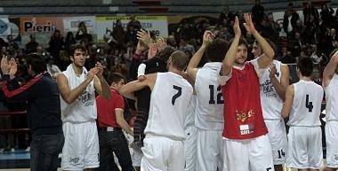 &Egrave; festa grande per la squadra di casa a fine partita 