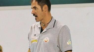 <b>SCONFITTA</b> Un deluso Davide Baraldi allenatore delle santacrocesi