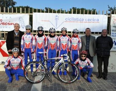 In vetrina tutti gli atleti di Cecina e Marina E via con la Granfondo
