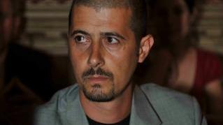 Da sinistra il consigliere comunale Luigi Cocucci e l’entrata al parcheggio Dogana a Volterra