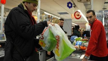 <b>SPESA. </b>Addio alle vecchie buste di plastica ora c&egrave; la sporta riciclabile    