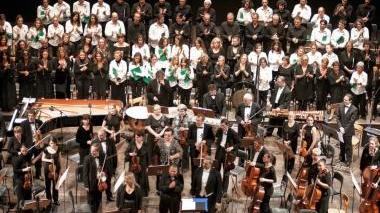 I cori del liceo Dini e della Filarmonica pisana