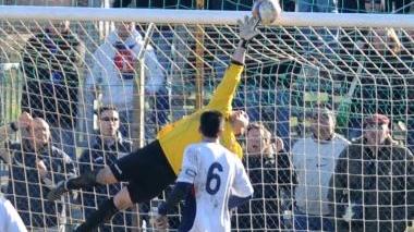 <b>TRA I PALI.</b> Il portiere del Ponsacco Luca Passerai