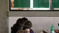 Alunni a mensa (foto d’archivio)