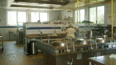 <b>CAMBIO GESTIONE.</b> Il centro cottura delle mense a Strettoia