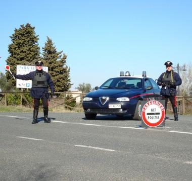 Un controllo dei carabinieri in Valdicecina  