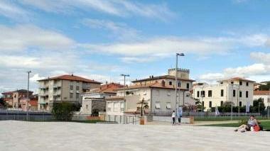 Uno scorcio di piazza della Kimera