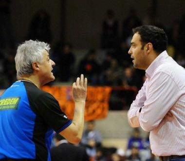 <b>SFOGO.</b> Moretti discute con Pascotto a Jesi: l&igrave; ci furono i primi di una serie di gravi errori che hanno danneggiato la Tuscany nelle ultime 3 gare 