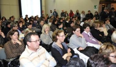 <b>SALA GREMITA.</b> Di vestaglie azzurre allincontro di ieri 
