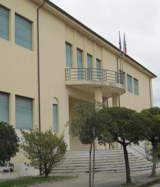 Il terreno di via Buonarroti, il sindaco Bertola e lex scuola Chini a Lido 