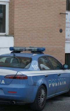 Una volante della polizia