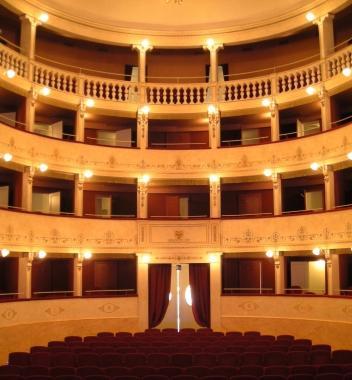 Il teatro del Popolo di Castello ospiter&agrave; domani Sotto il cavolo  