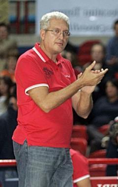 <b>DELUSO MA SINCERO. </b>Coach Angelucci a fine gara ha riconosciuto i meriti dei senesi 