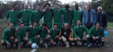 <b>UISP. </b>In alto il Gs San Jacopo che partecipa al campionato a 11, sotto due formazioni del torneo a 5: la Futura Immobiliare e a fianco lAurora Pulizie   