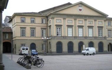 Sopra il teatro comunale del Giglio      