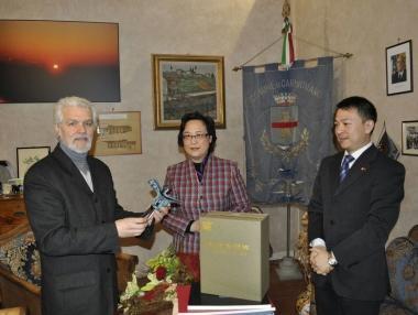 Il mercato cinese guarda con interesse a vino e olio prodotti nel Montalbano