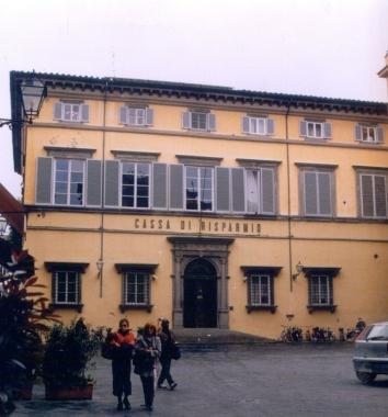 La sede centrale della Cassa di risparmio di Lucca 