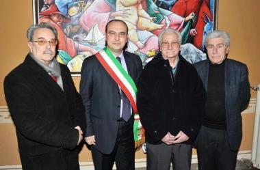 La consegna delle medaglie ieri in Comune      
