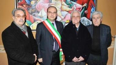 La consegna delle medaglie ieri in Comune
