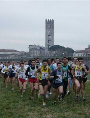 Torna la prova di atletica sugli spalti delle Mura  