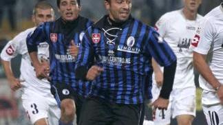 <b>CALCIOMERCATO. </b>A sinistra l’attaccante Miani, a destra il difensore Gimmelli: il Pisa ha ricevuto richieste per entrambi